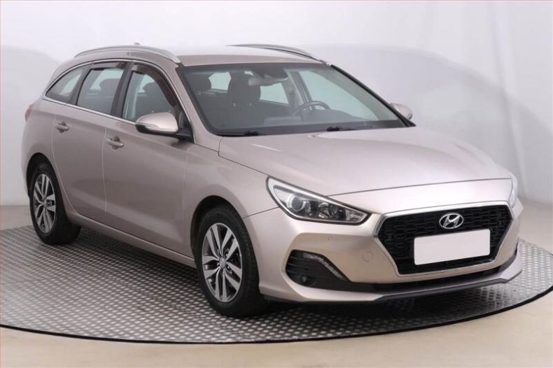 Hyundai i30 - hlavní foto