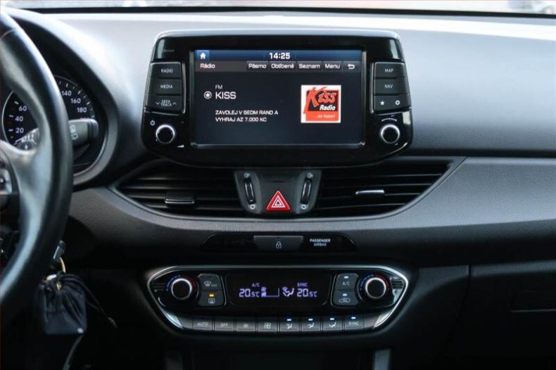 Hyundai i30 - hlavní fotka