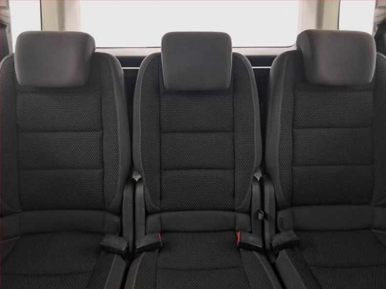 Volkswagen Touran - hlavní fotka
