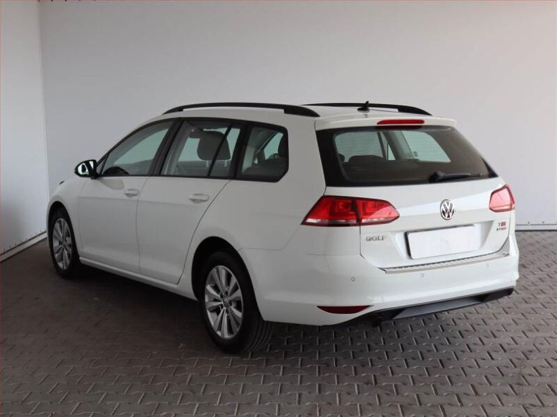 Volkswagen Golf - hlavní foto