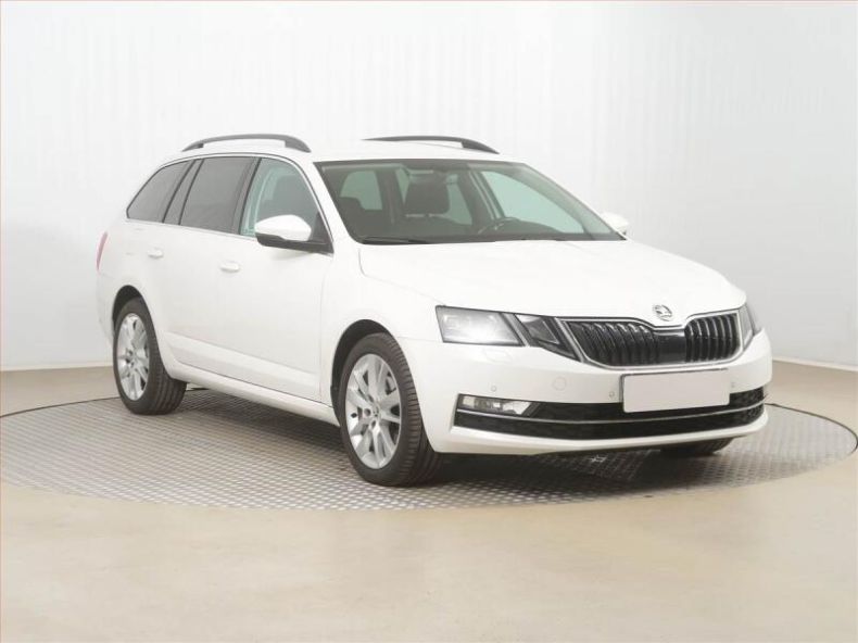 Škoda Octavia - hlavní fotka