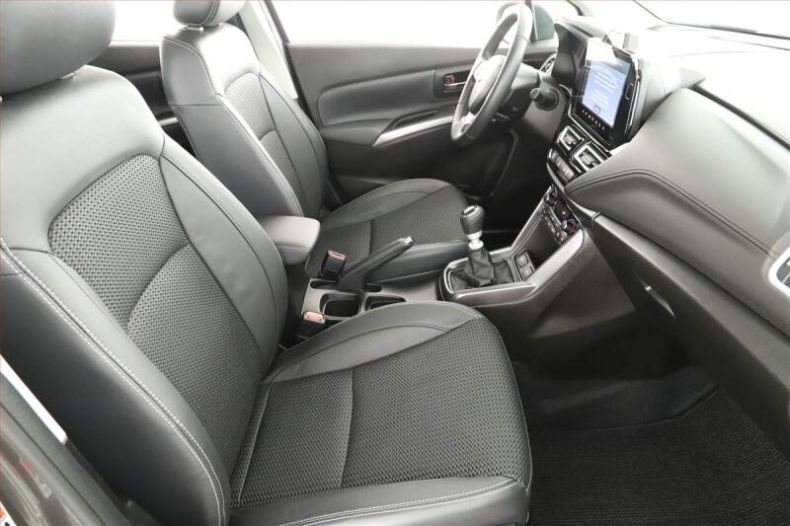 Suzuki SX4 - hlavní fotka