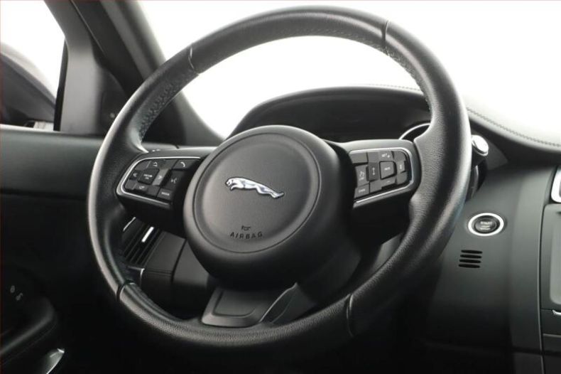 Jaguar E-Pace - hlavní fotka