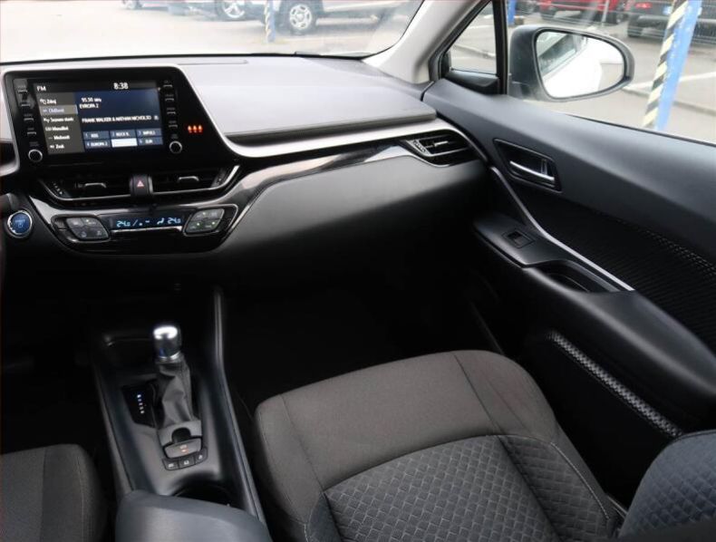 Toyota C-HR - hlavní fotka