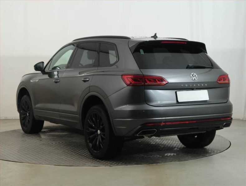 Volkswagen Touareg - hlavní fotka
