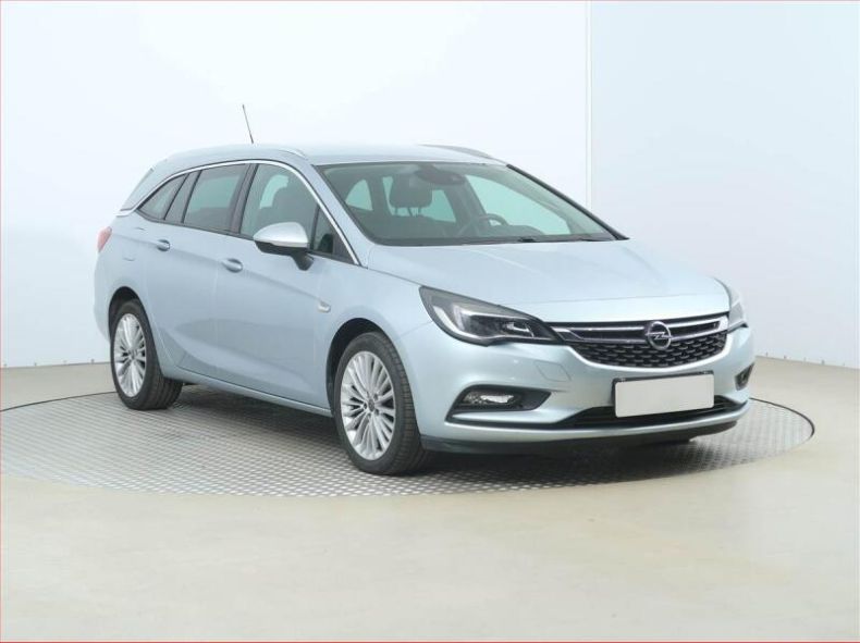 Opel Astra - hlavní foto