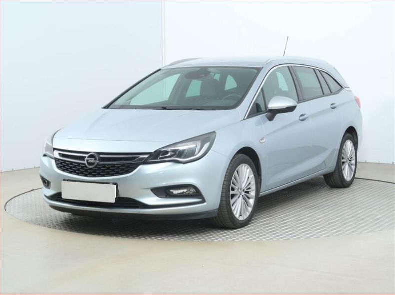 Opel Astra - hlavní fotka