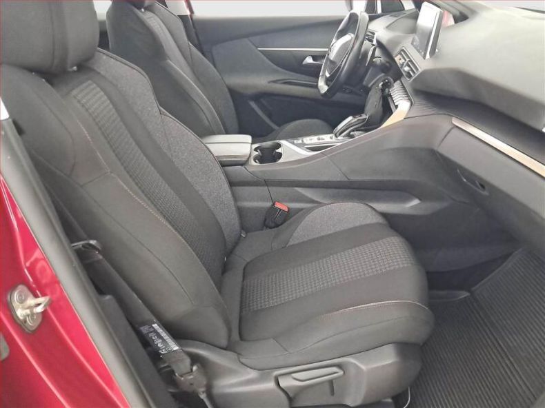 Peugeot 3008 - hlavní fotka