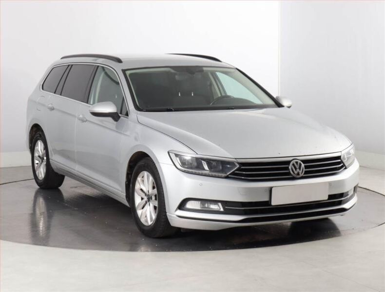 Volkswagen Passat - hlavní fotka inzerátu