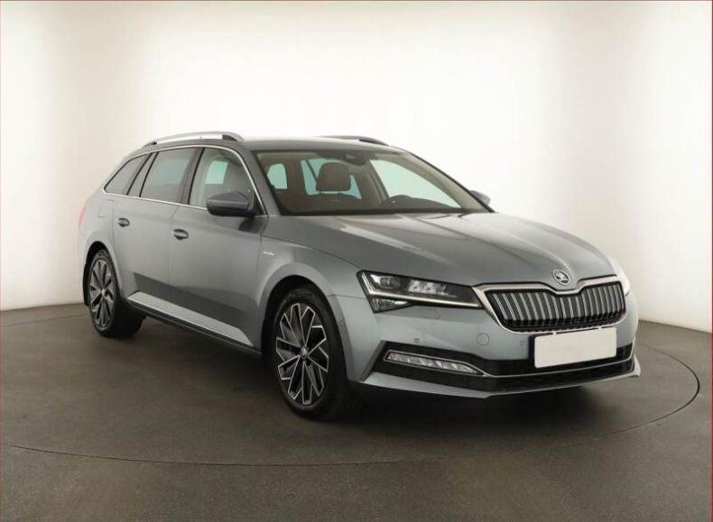 Škoda Superb - hlavní fotka