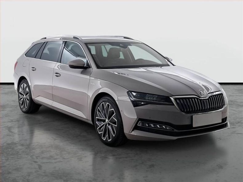 Škoda Superb - hlavní foto