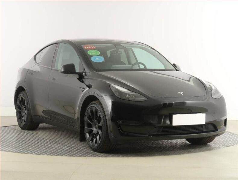 Tesla Model Y - hlavní foto