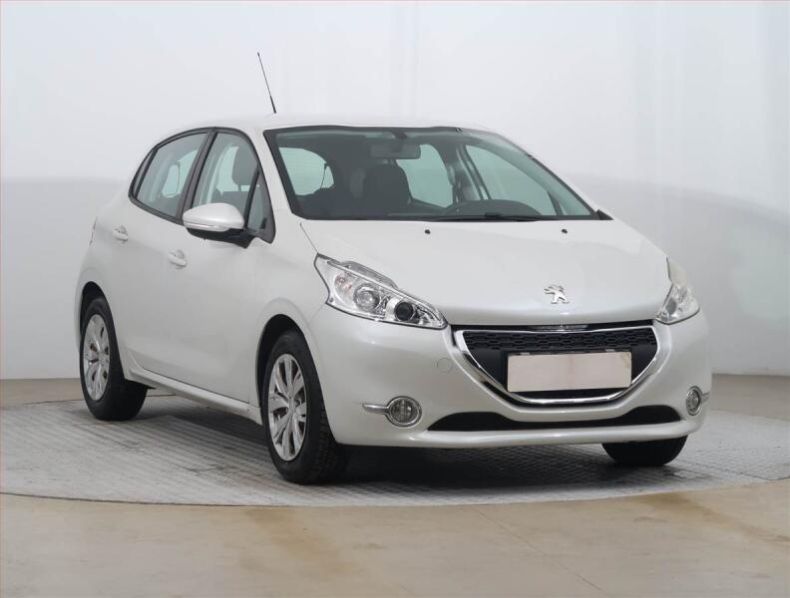 Peugeot 208 - hlavní foto