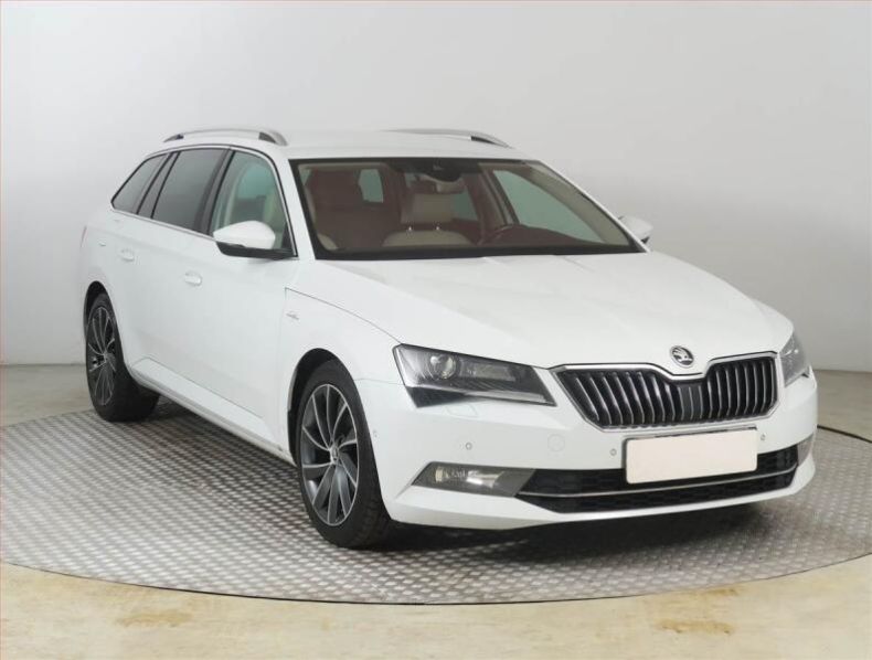 Škoda Superb - hlavní fotka