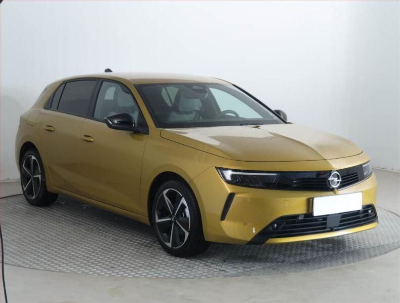 Opel Astra - hlavní foto