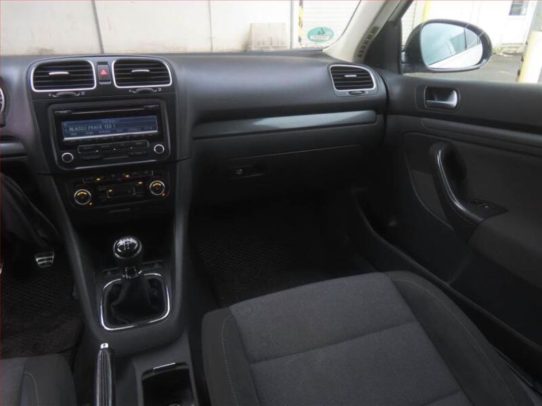 Volkswagen Golf - hlavní fotka