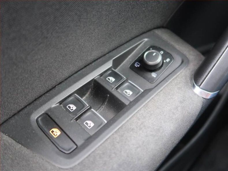 Volkswagen Touran - hlavní fotka
