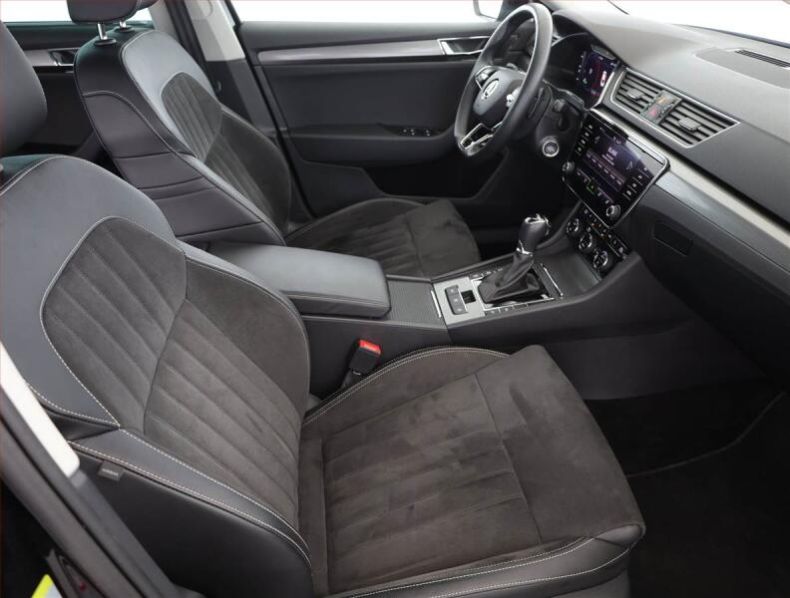 Škoda Superb - hlavní fotka