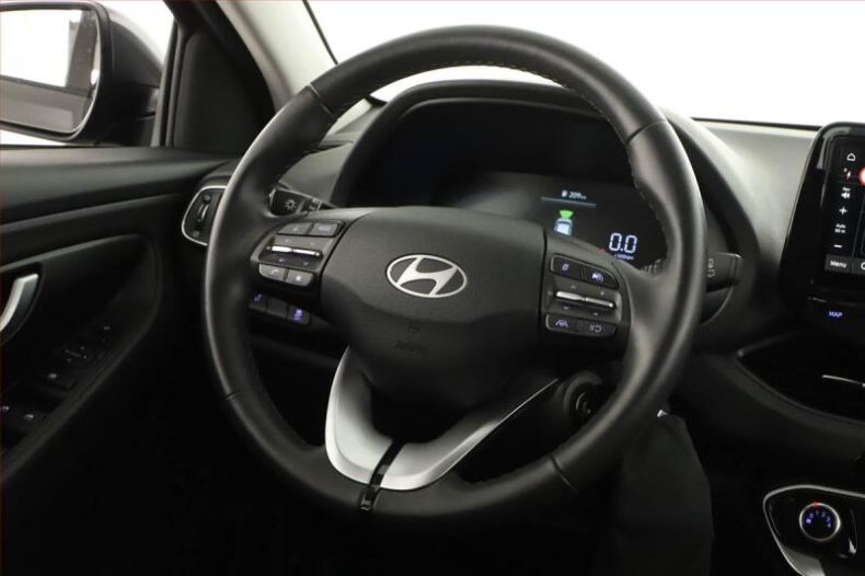 Hyundai i30 - hlavní fotka