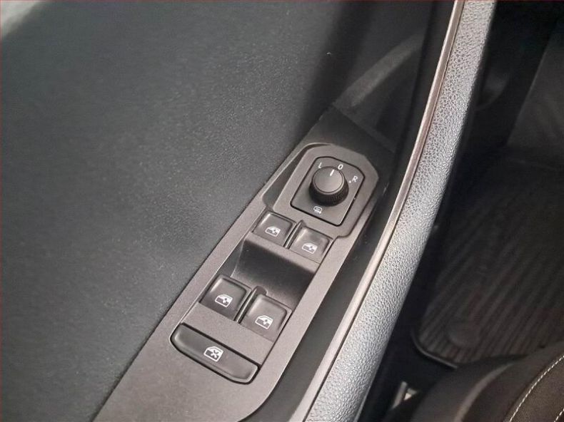 Škoda Karoq - hlavní fotka