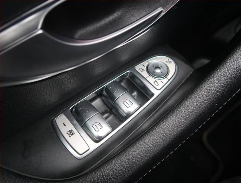 Mercedes Třída E - hlavní fotka