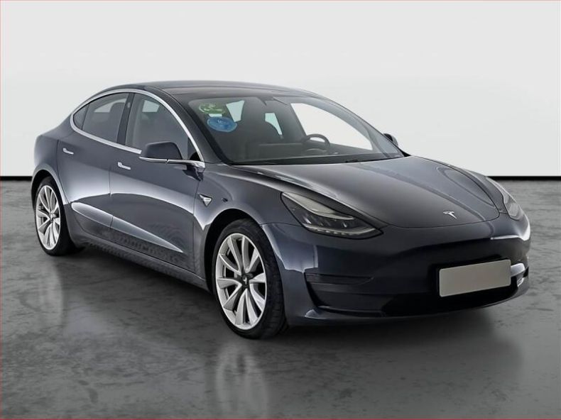 Tesla Model 3 - hlavní fotka inzerátu