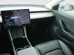 Tesla Model 3 - fotka číslo 7