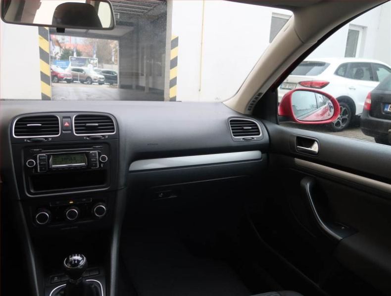 Volkswagen Golf - hlavní fotka