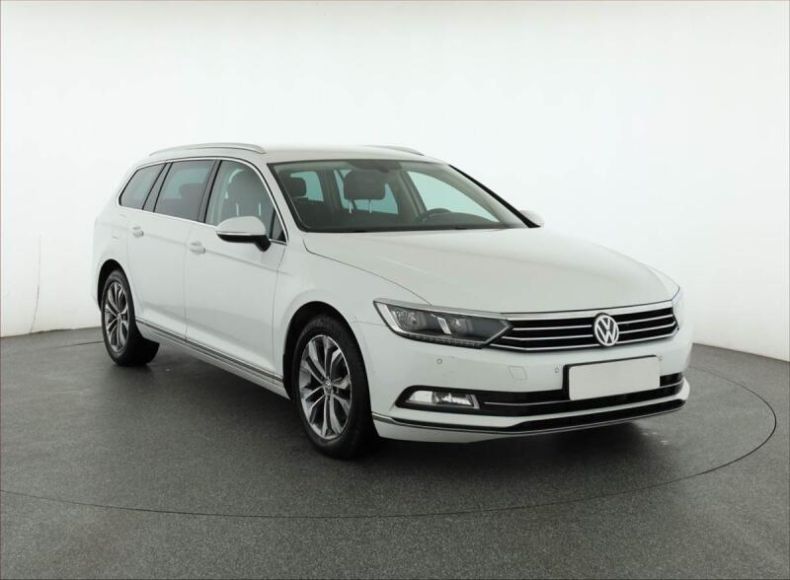 Volkswagen Passat - hlavní foto