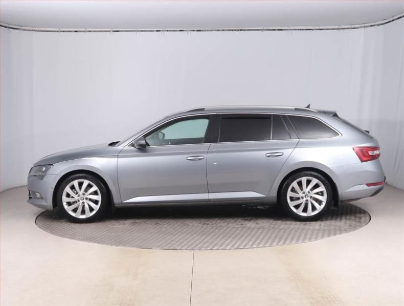 Škoda Superb - hlavní fotka