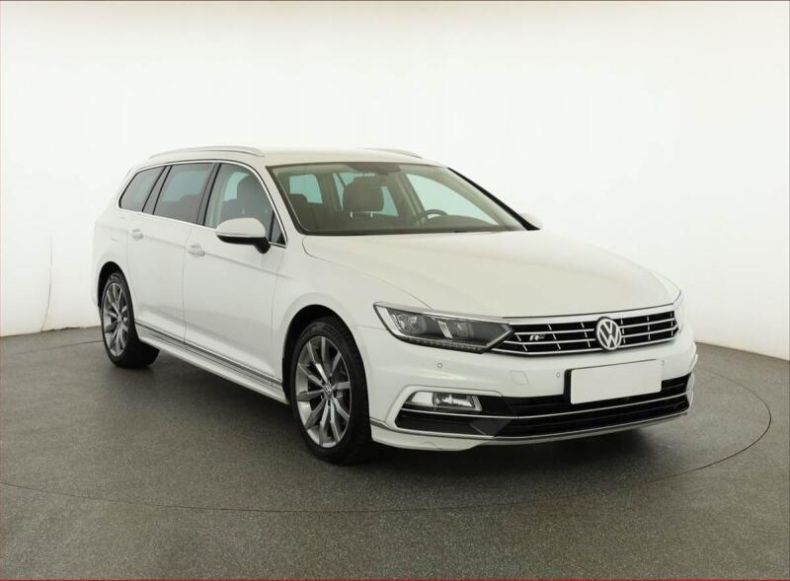 Volkswagen Passat - hlavní foto