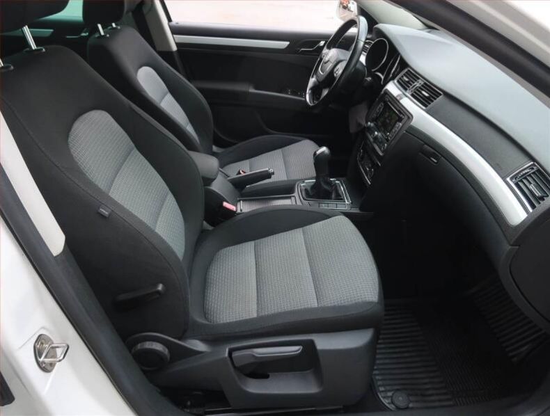 Škoda Superb - hlavní fotka