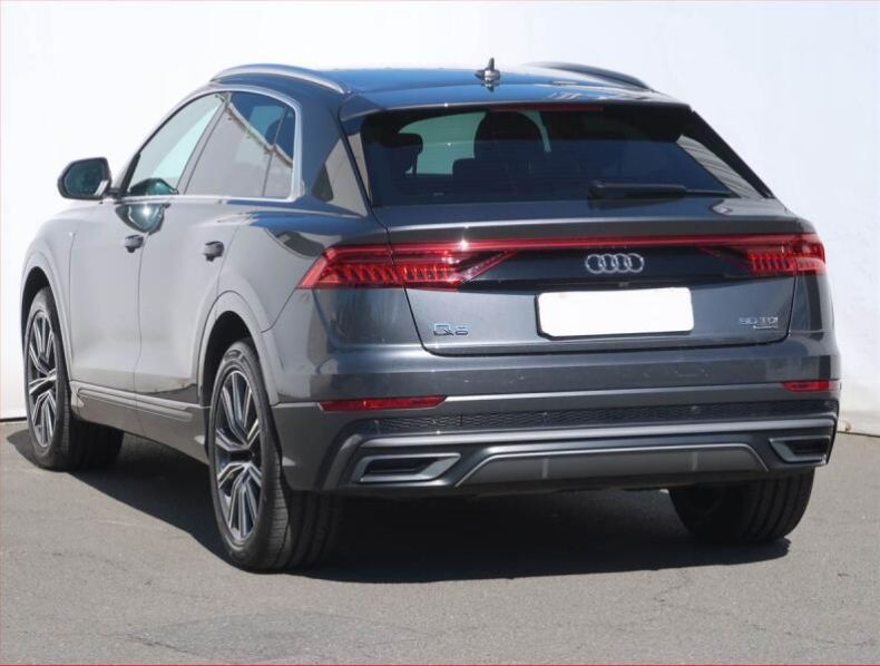 Audi Q8 - hlavní fotka