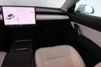 Tesla Model 3 - fotka číslo 7