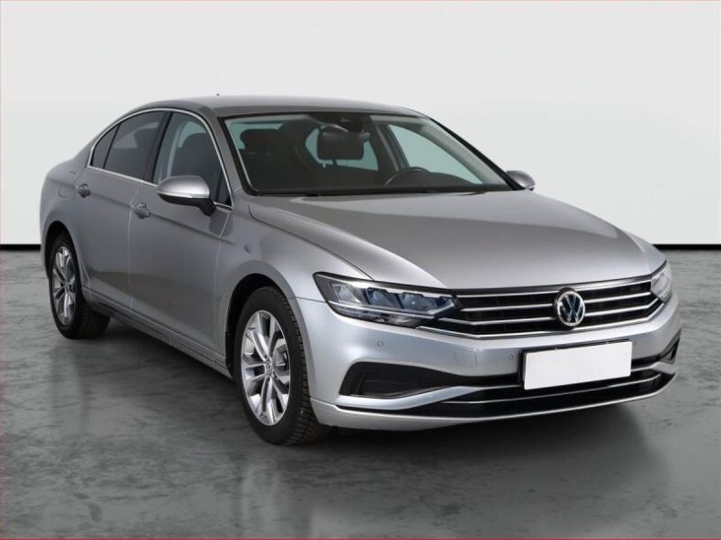 Volkswagen Passat - hlavní fotka inzerátu