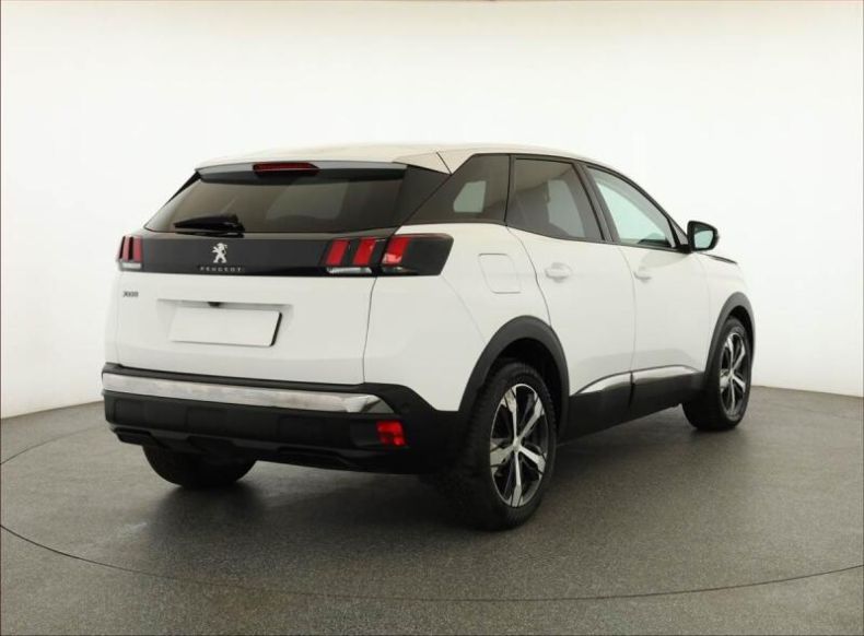 Peugeot 3008 - hlavní fotka