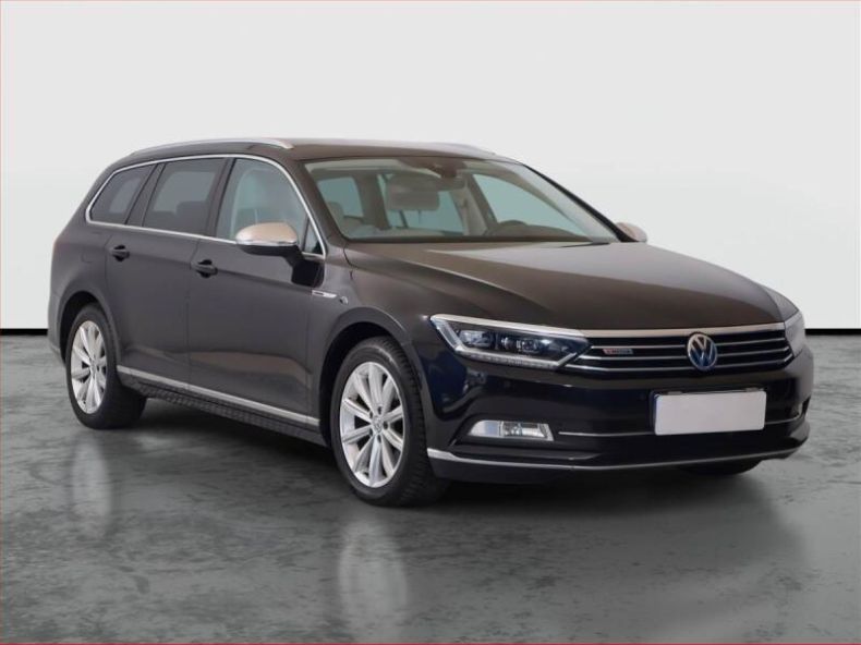Volkswagen Passat - hlavní fotka inzerátu