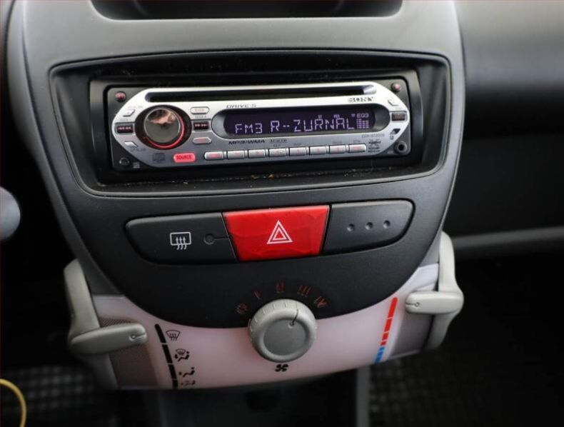 Peugeot 107 - hlavní fotka