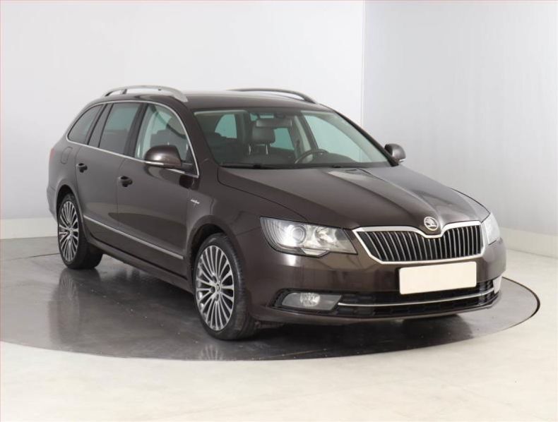 Škoda Superb - hlavní fotka