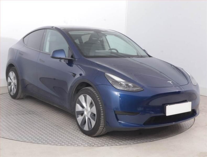 Tesla Model Y - hlavní foto