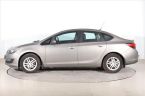 Opel Astra - fotka číslo 2