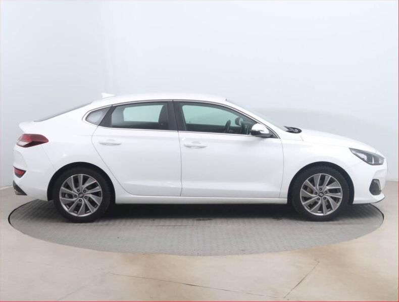 Hyundai i30 - hlavní fotka