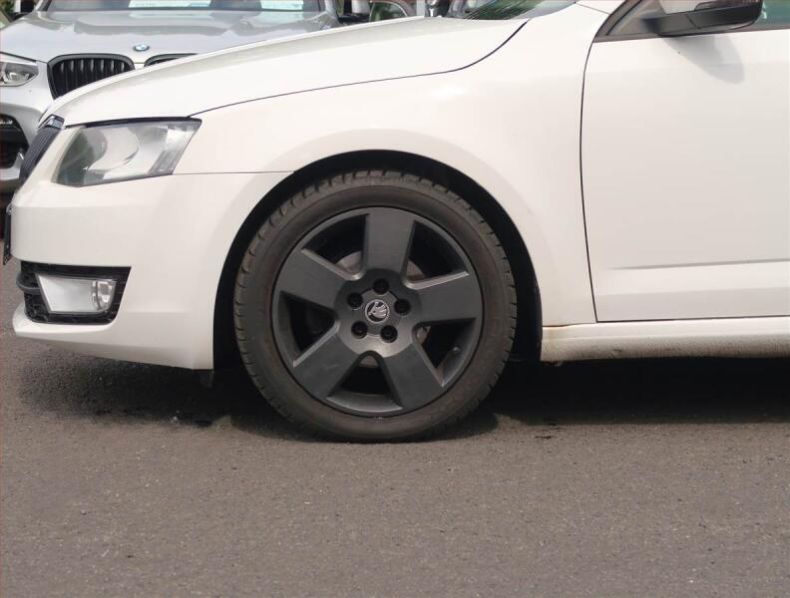 Škoda Octavia - hlavní fotka
