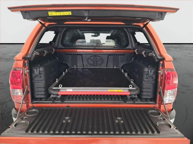 Toyota Hilux - hlavní fotka