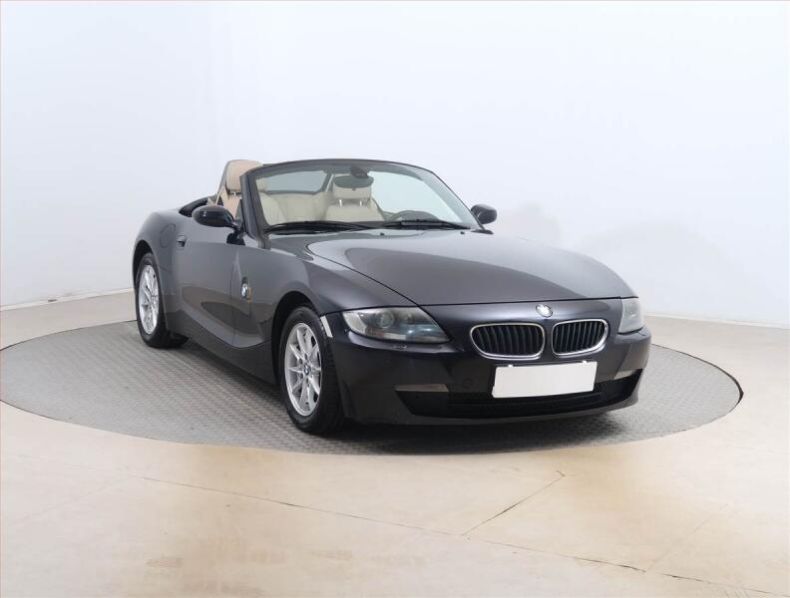 BMW Z4 - hlavní foto