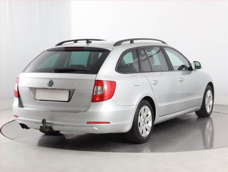 Škoda Superb - hlavní fotka