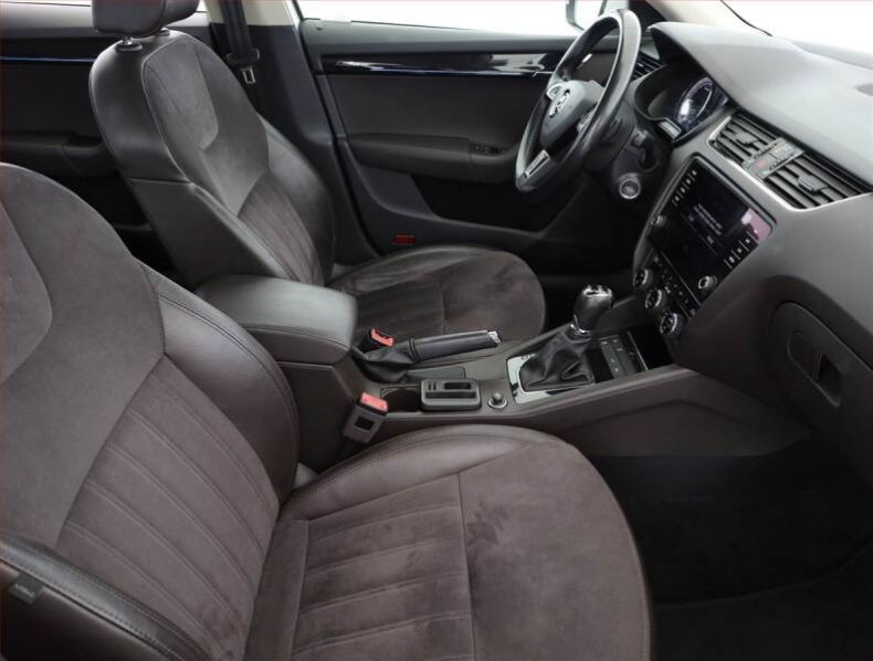 Škoda Octavia - hlavní fotka