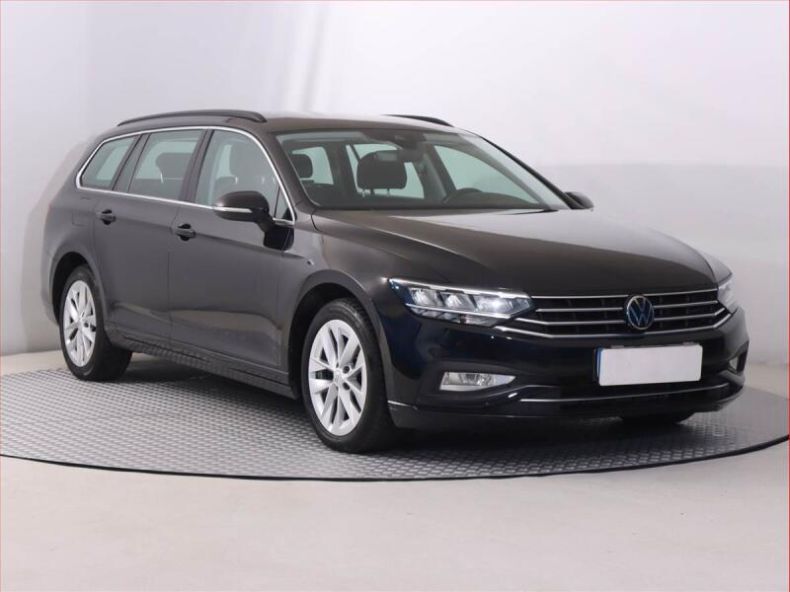 Volkswagen Passat - hlavní foto