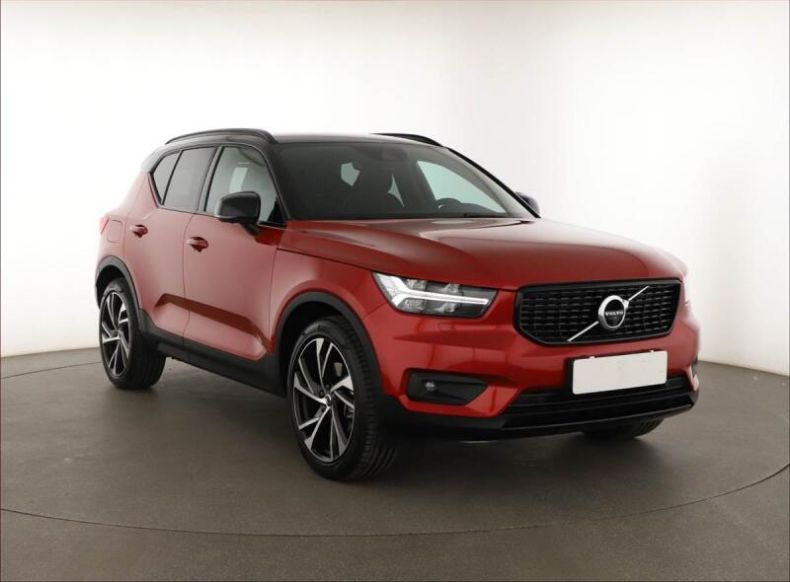 Volvo XC40 - hlavní foto
