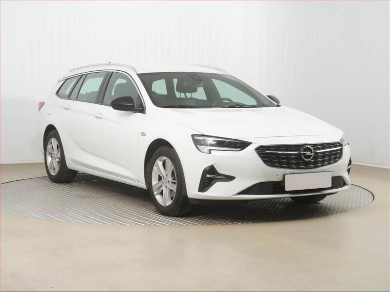 Opel Insignia - hlavní foto